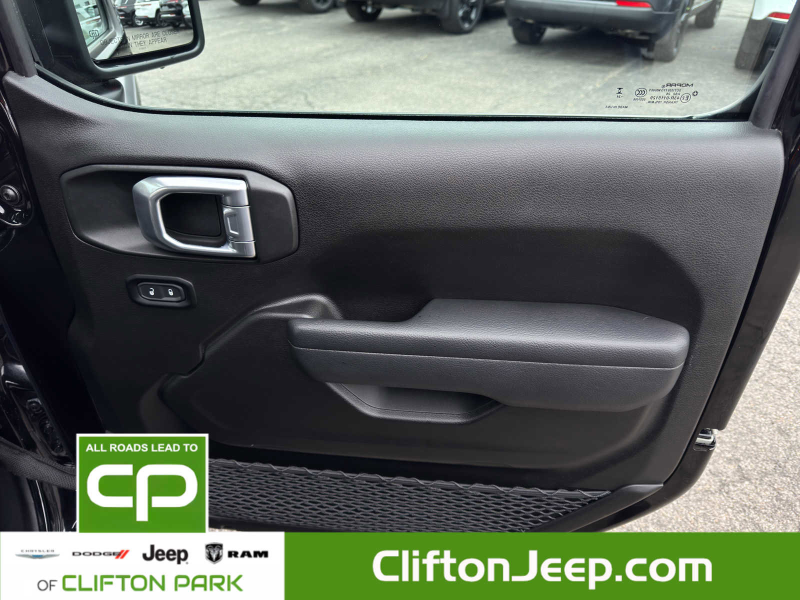 Used 2024 Jeep Wrangler Willys image 17