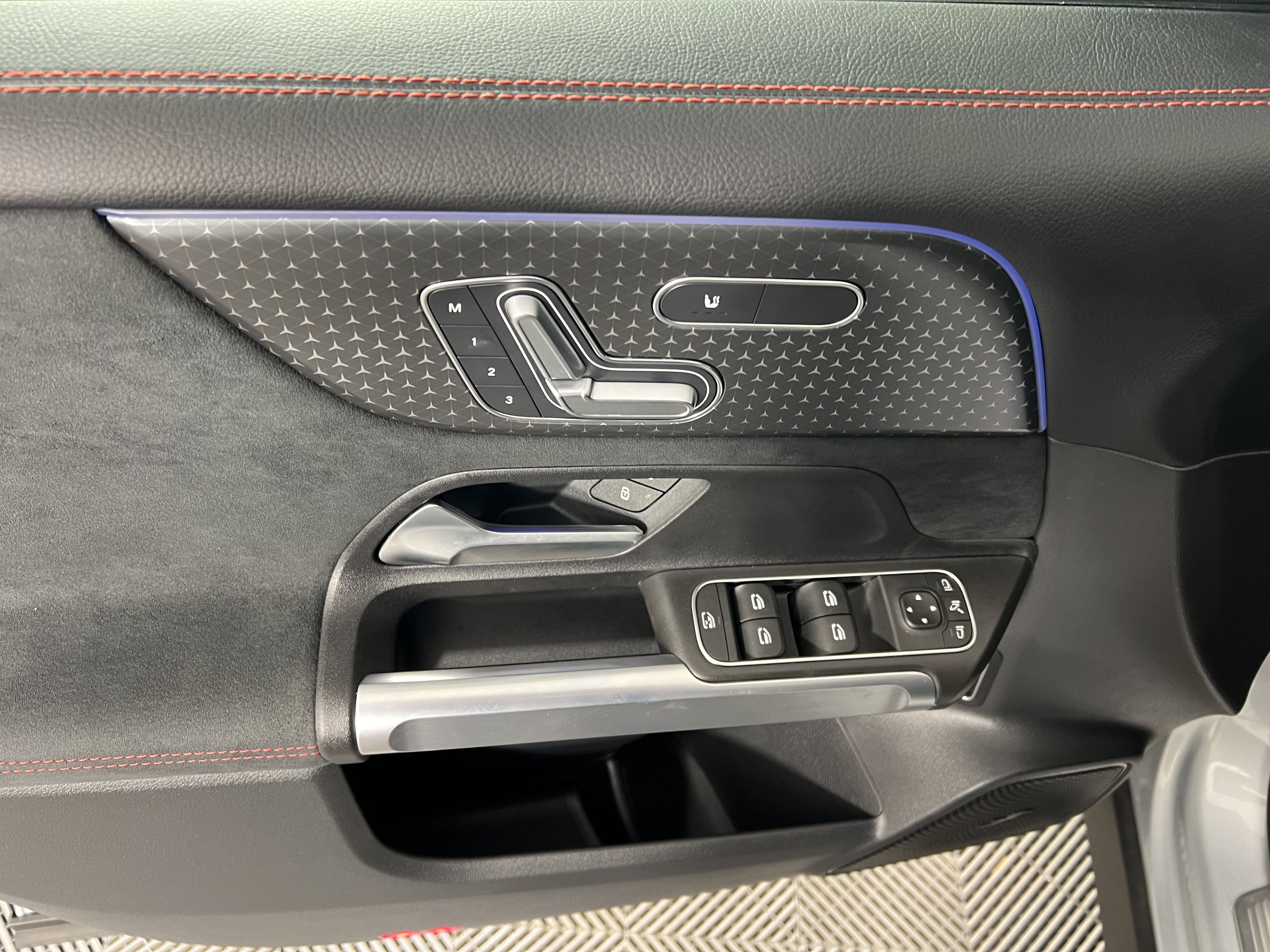 Certified 2024 Mercedes-Benz GLB 35 AMG 4MATIC image 18