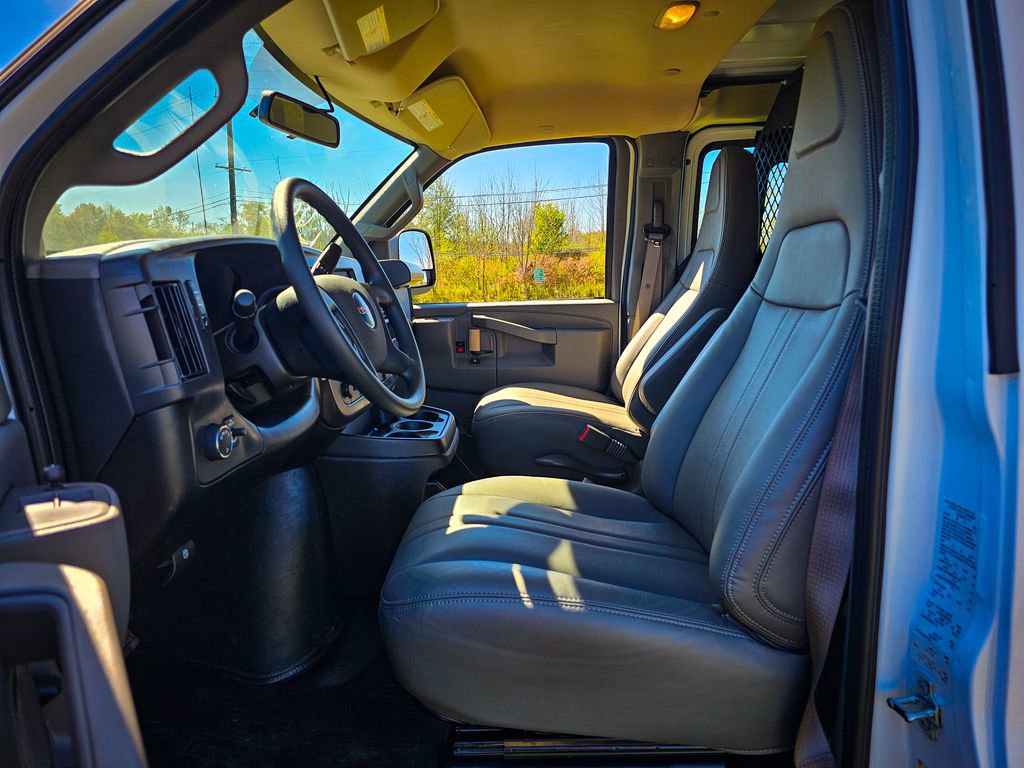 New 2025 GMC Savana 2500 Work Van 3D Cargo Van w/ Driver Convenience Package image 12