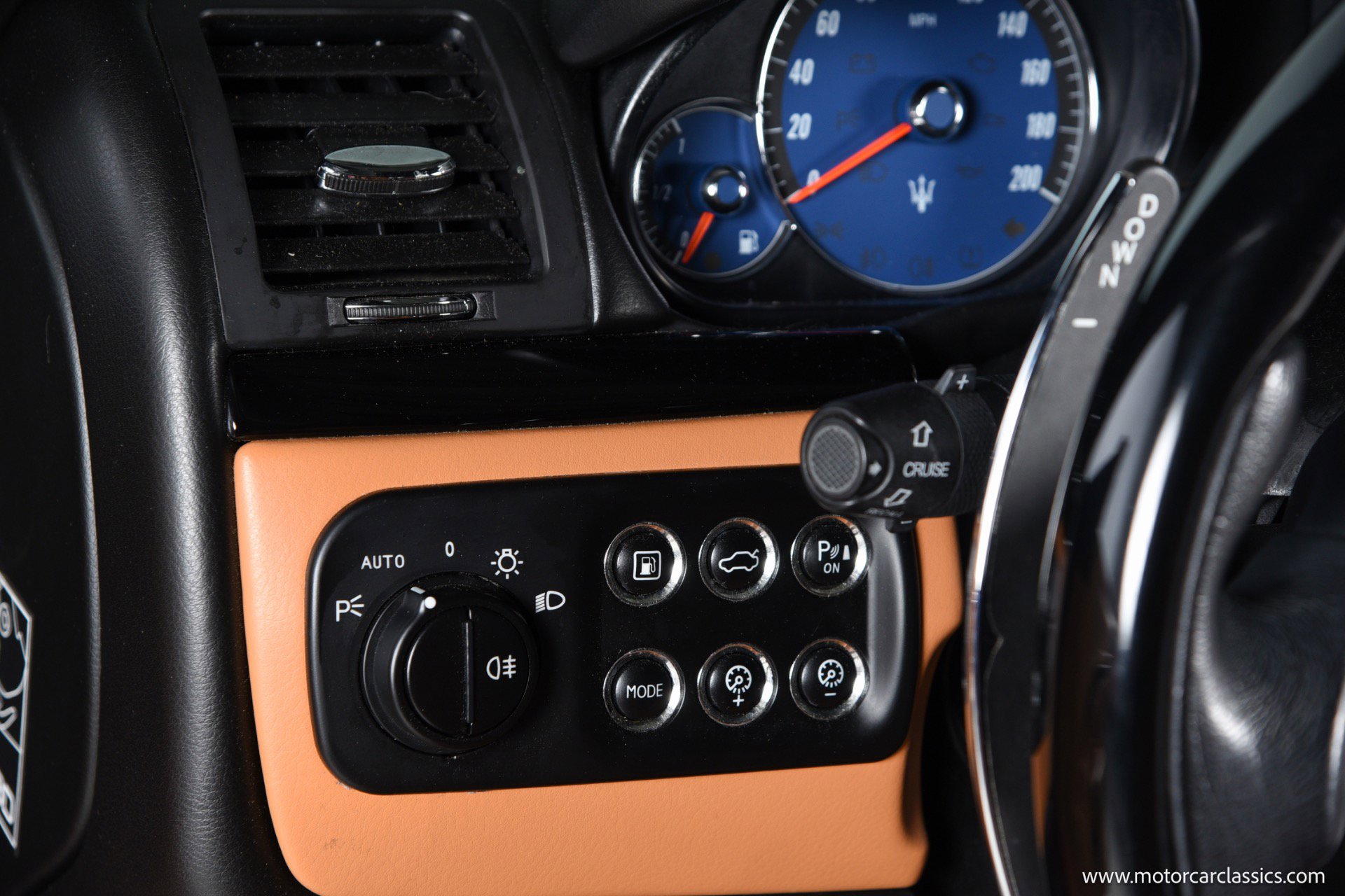 Used 2014 Maserati GranTurismo MC RWD image 36