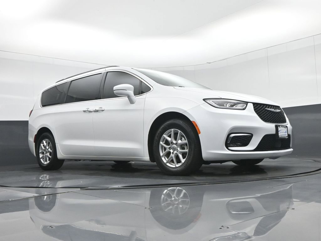 Used 2022 Chrysler Pacifica Touring-L image 74