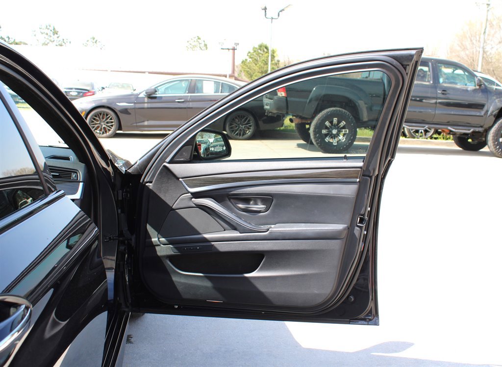 Used 2015 BMW 535d Sedan image 33