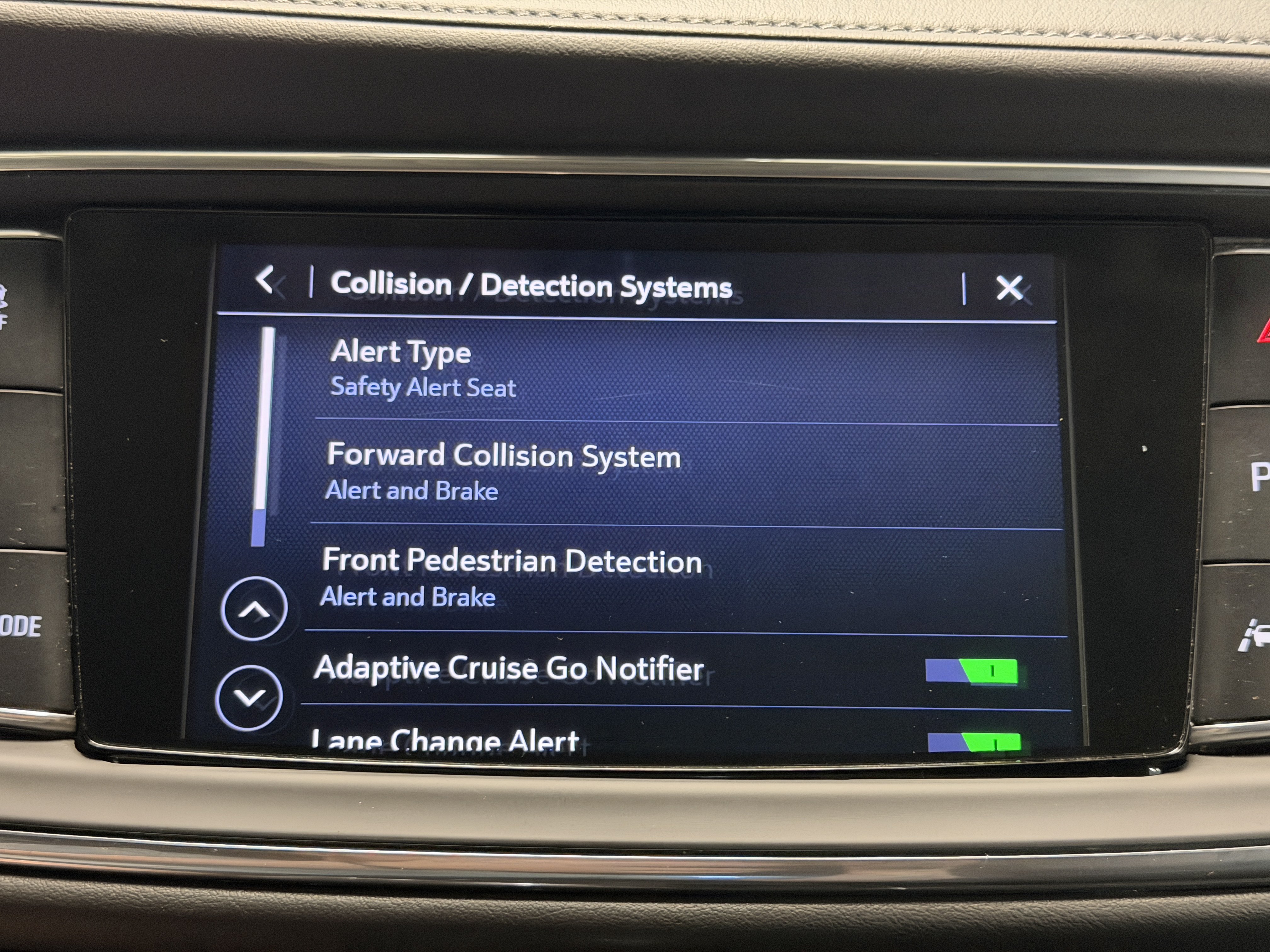 Used 2020 Buick Enclave Avenir w/ Avenir Technology Package FWD image 10