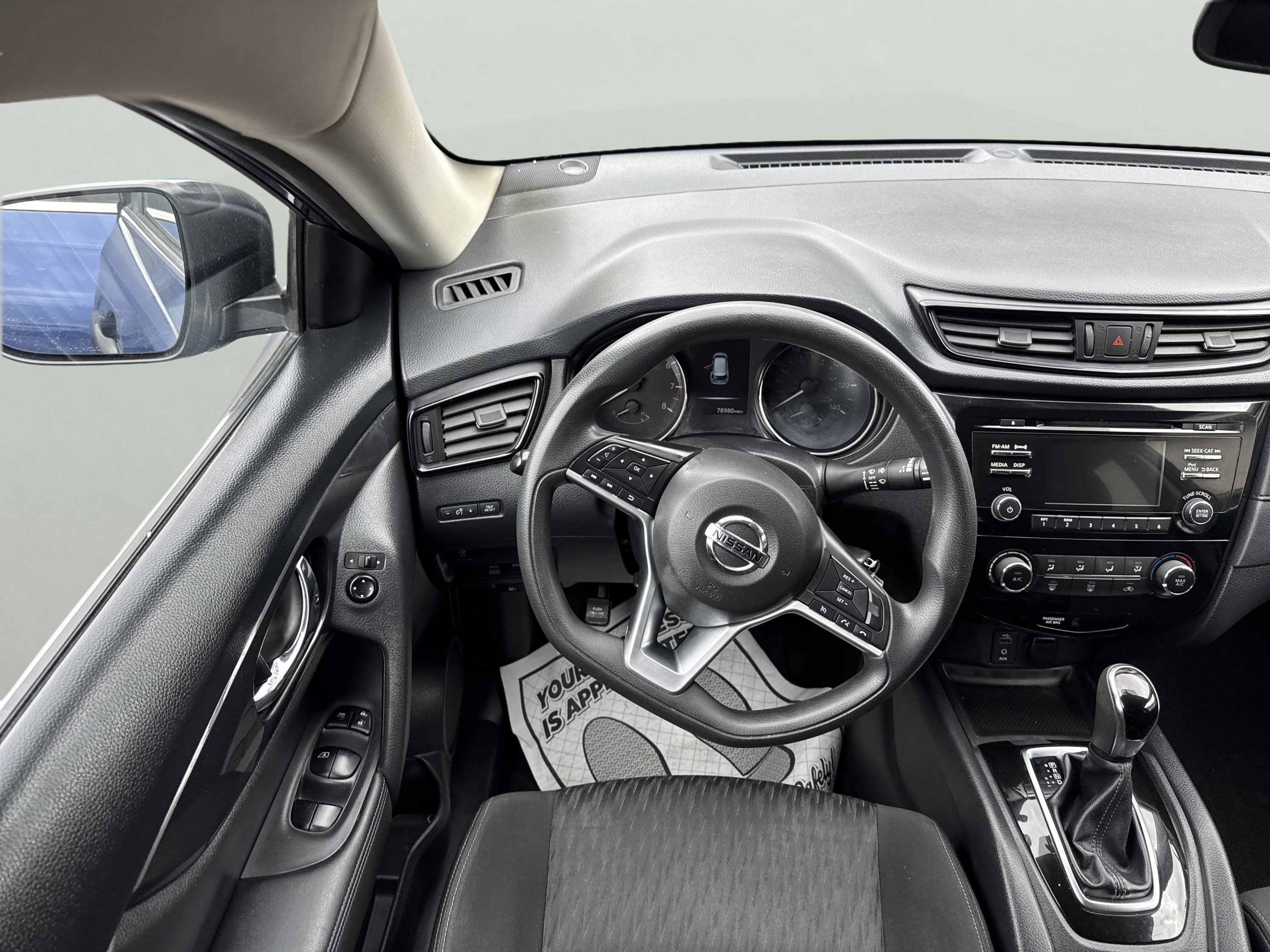 Used 2017 Nissan Rogue S image 15