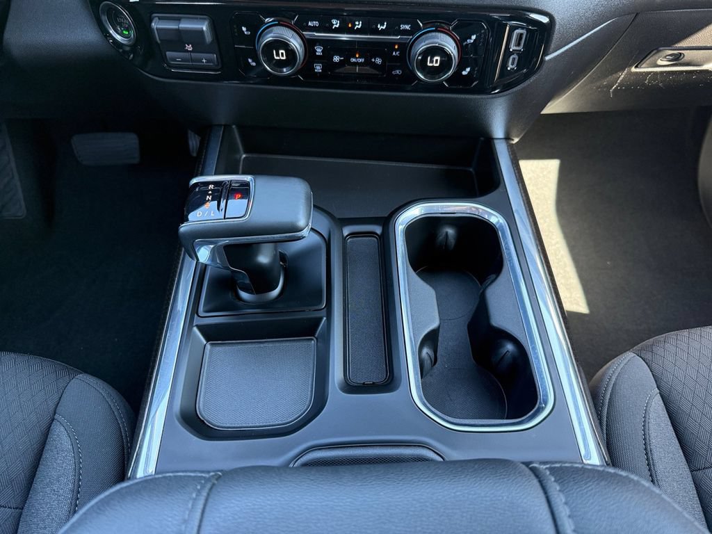 Used 2024 Chevrolet Silverado 1500 RST w/ Convenience Package II AWD/4WD image 14