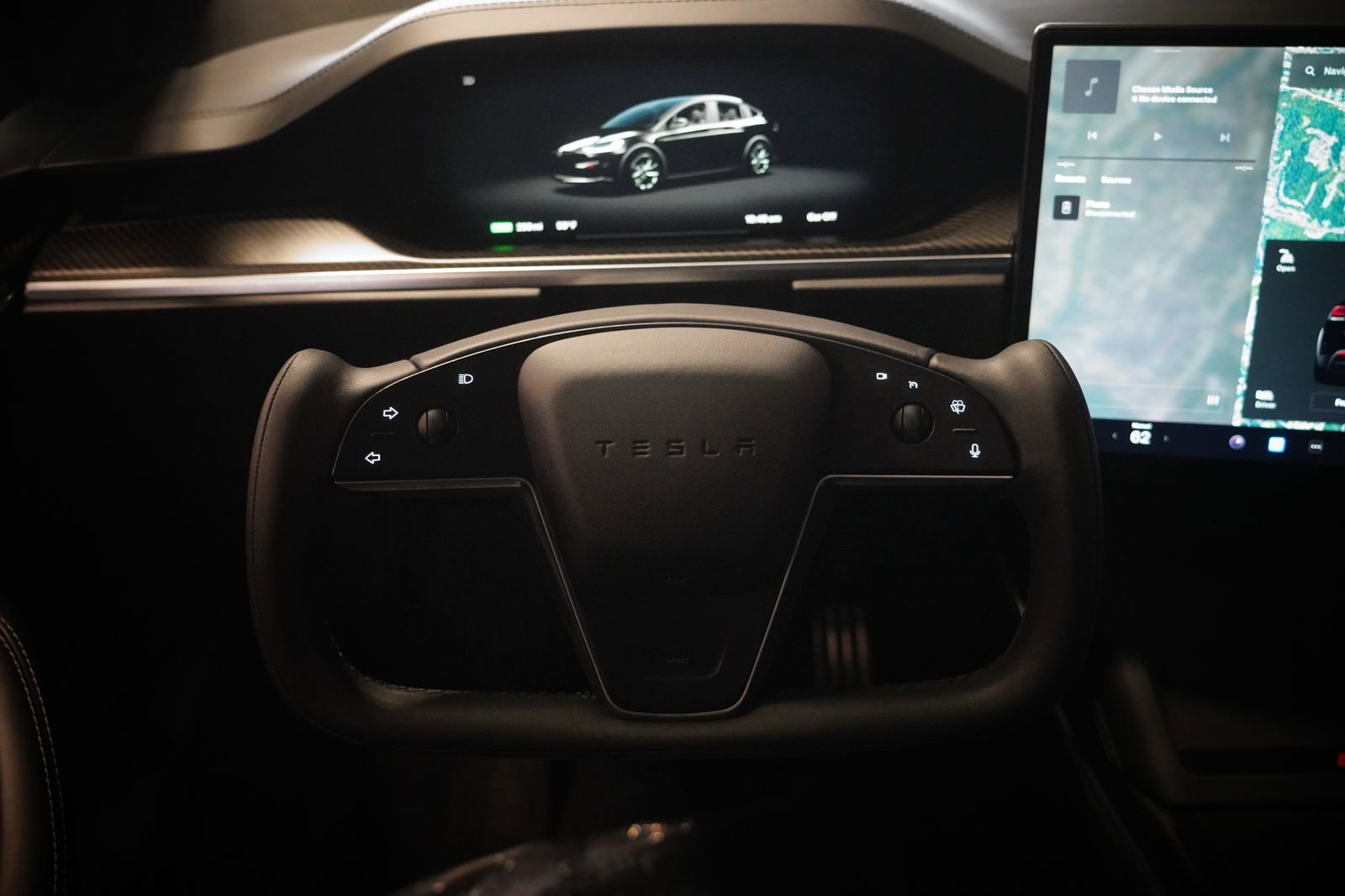 Used 2022 Tesla Model X Plaid image 18