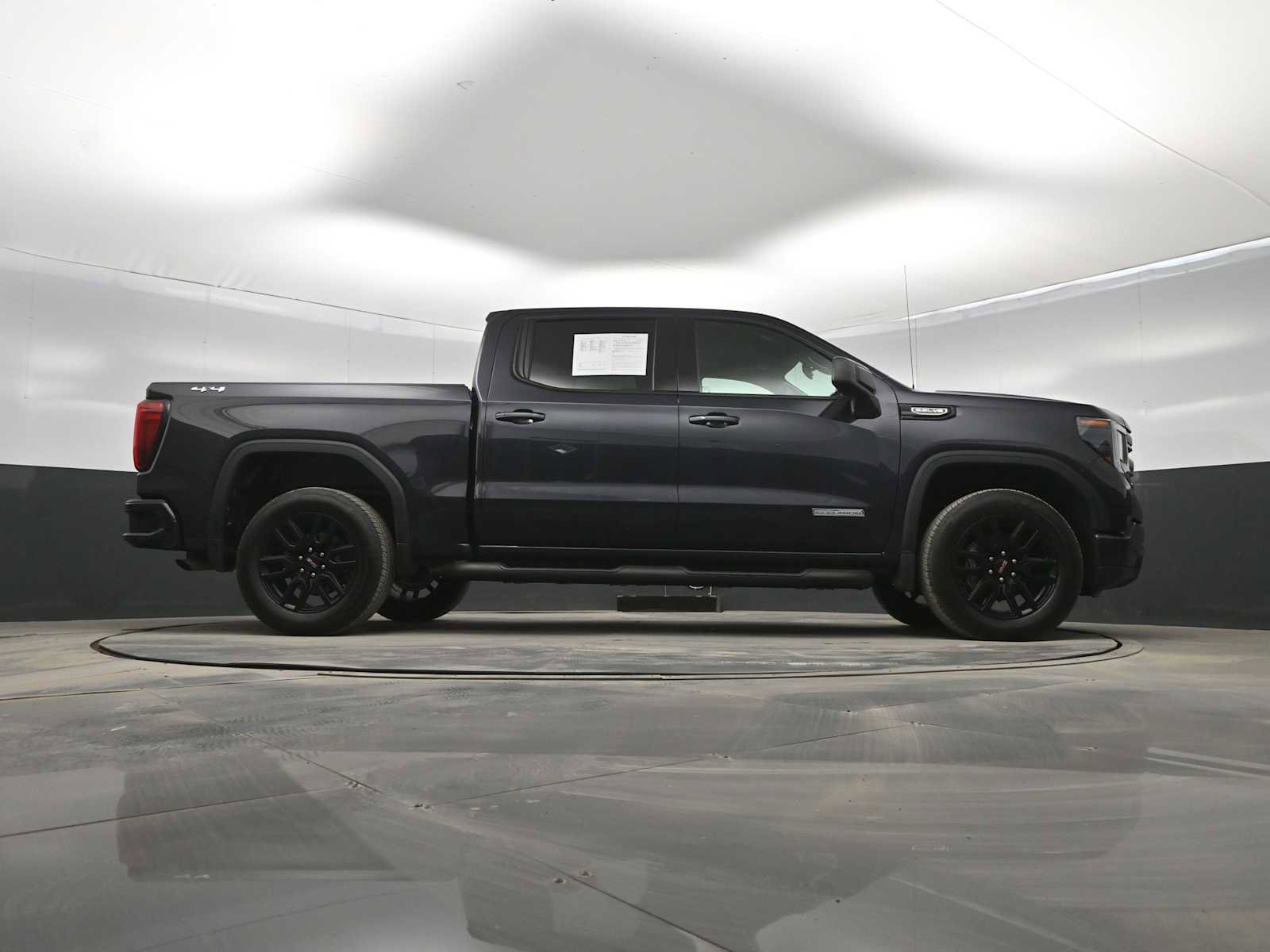 Used 2024 GMC Sierra 1500 Elevation image 40