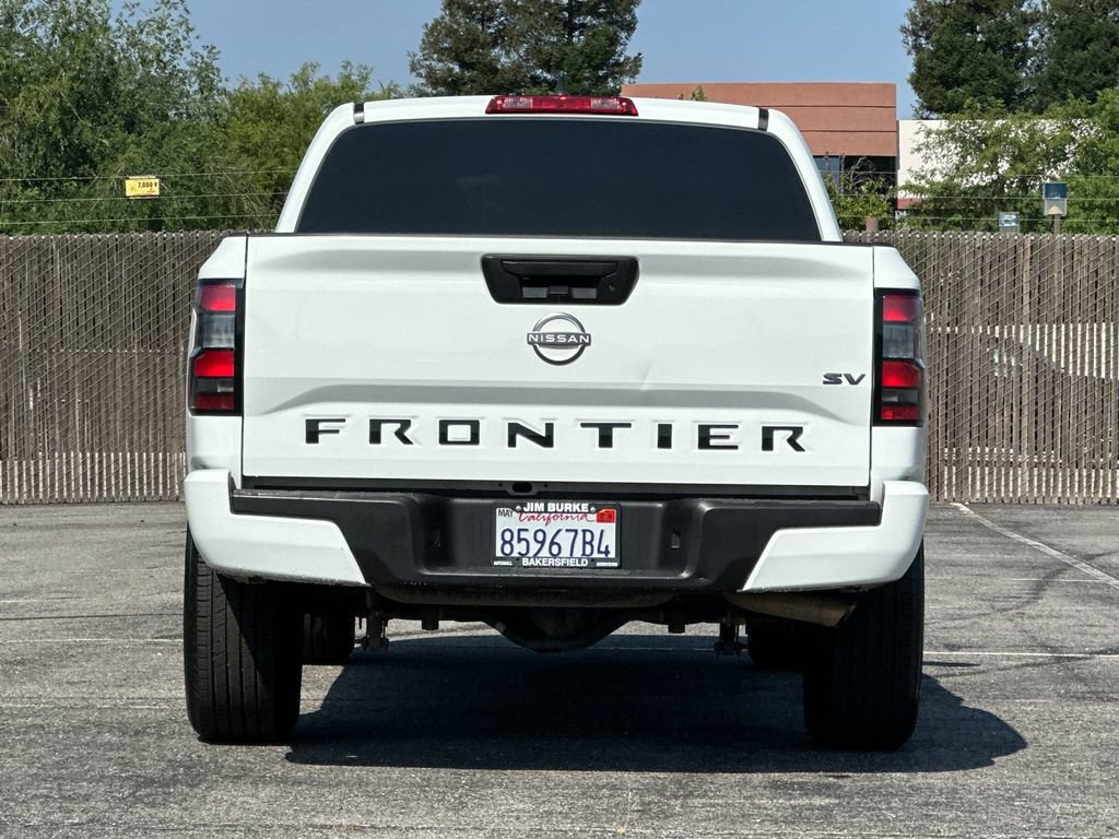 Used 2023 Nissan Frontier SV RWD image 4