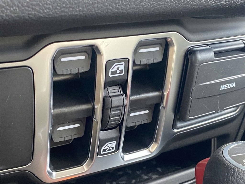 New 2025 Jeep Gladiator Sport image 25