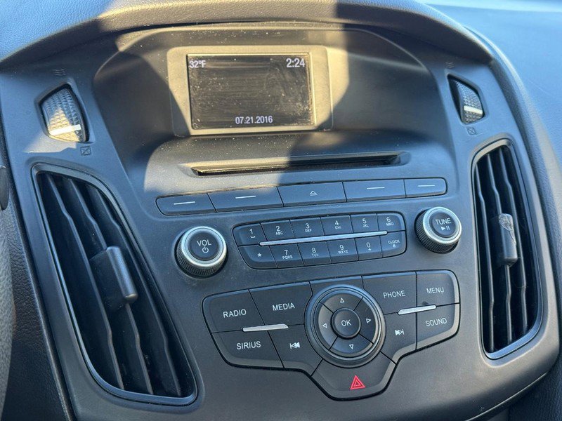 Used 2016 Ford Focus SE w/ Reverse Sensing Package image 15
