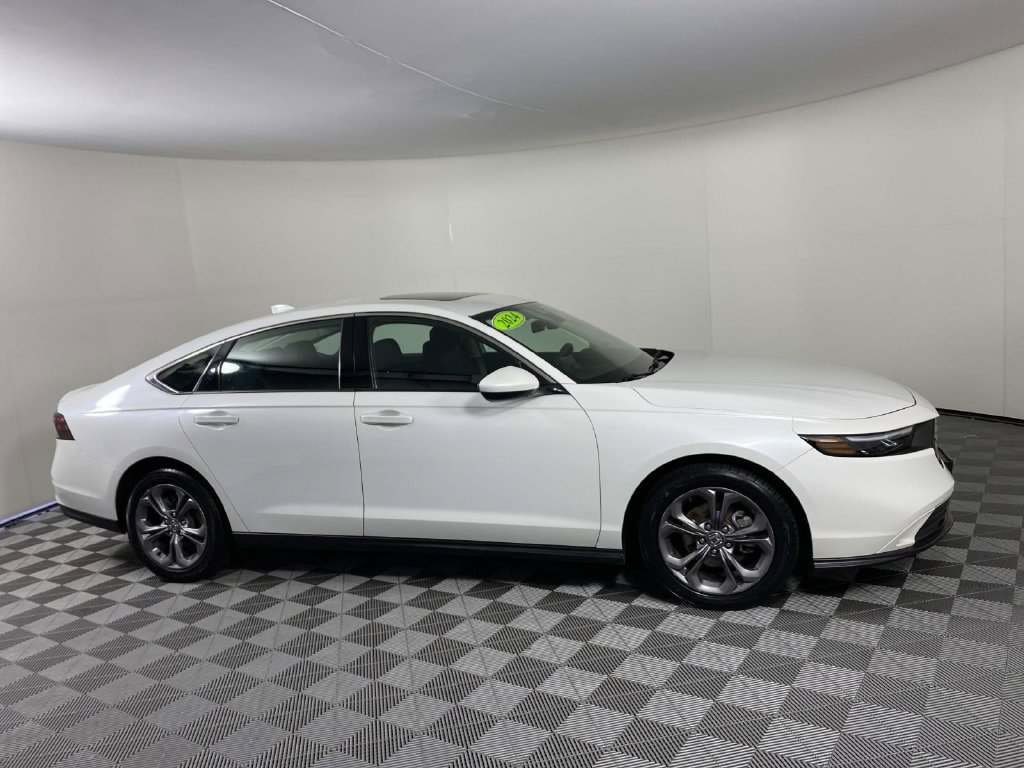 Used 2024 Honda Accord EX image 9
