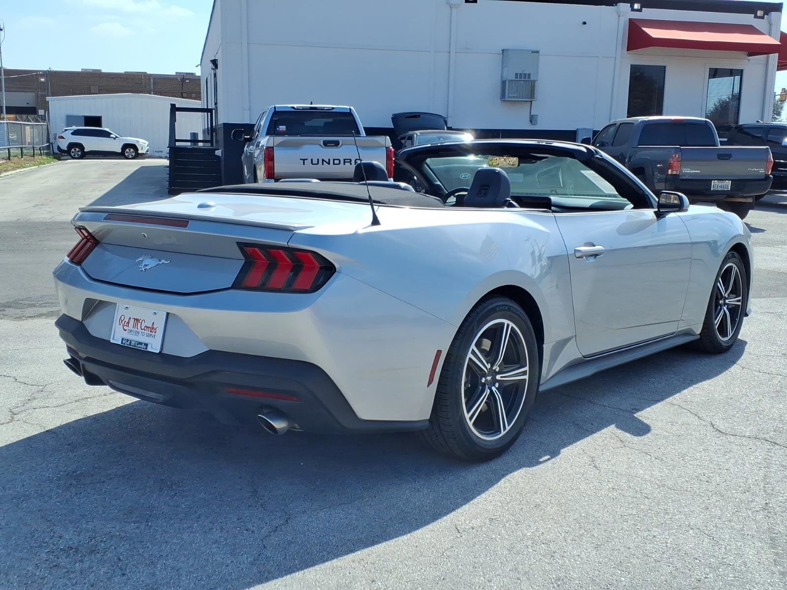 Used 2024 Ford Mustang Premium image 4