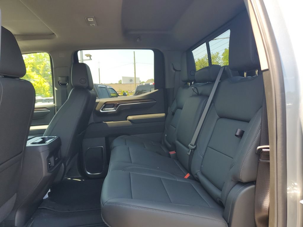 New 2026 GMC Sierra 2500 SLE w/ SLE Value Package; AWD/4WD image 6