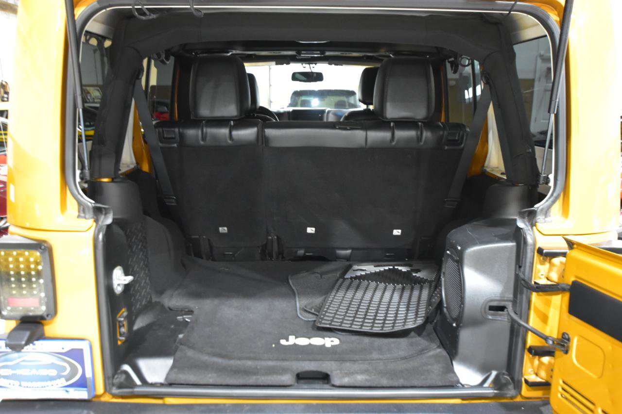 Used 2014 Jeep Wrangler Unlimited Sahara AWD/4WD image 43