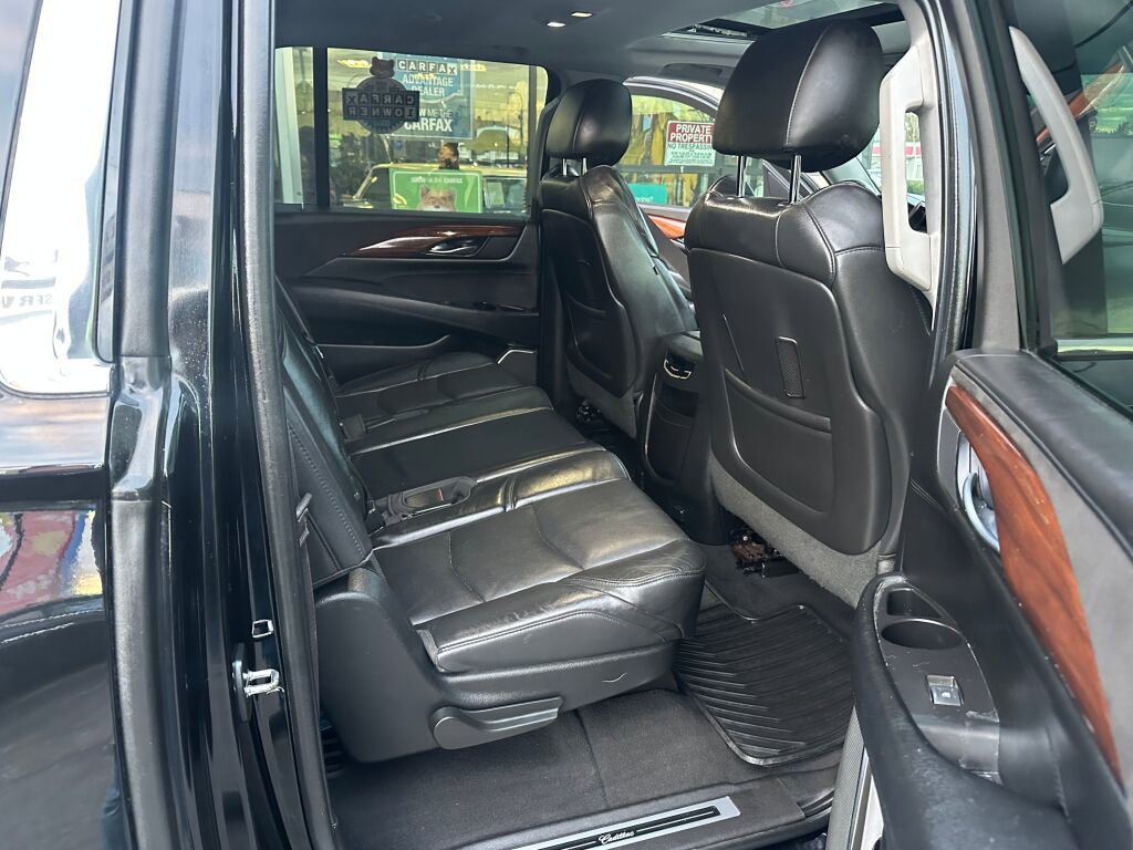 Used 2015 Cadillac Escalade ESV Luxury AWD/4WD image 15