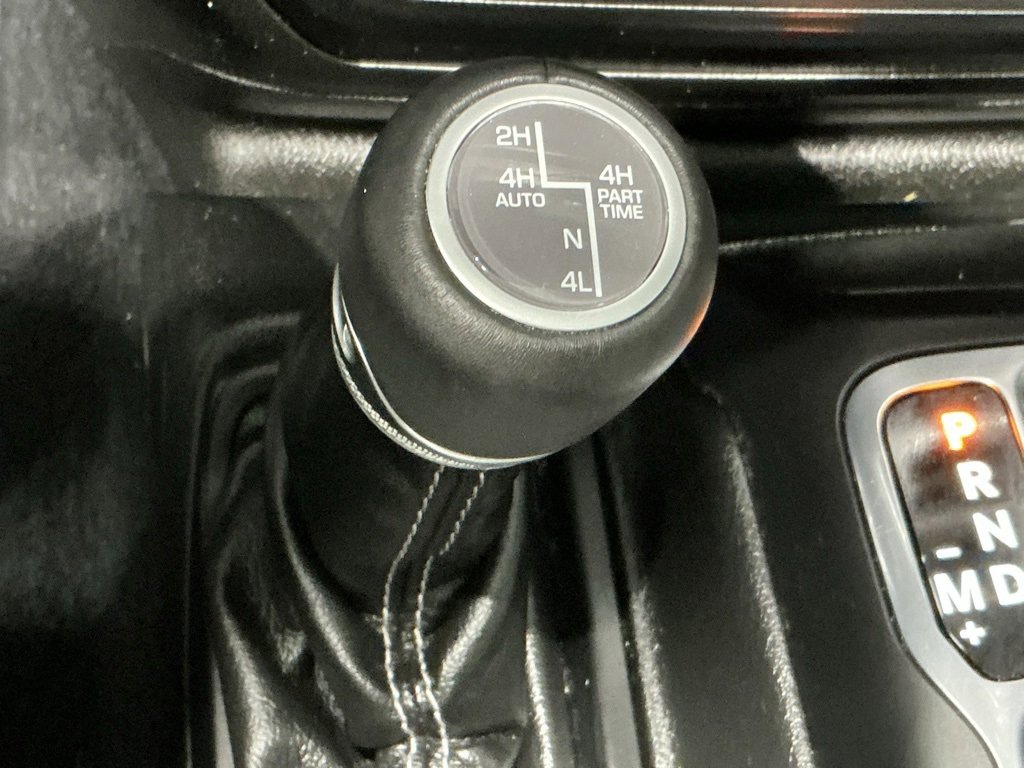 Used 2022 Jeep Wrangler Unlimited Sahara w/ Cold Weather Group image 4