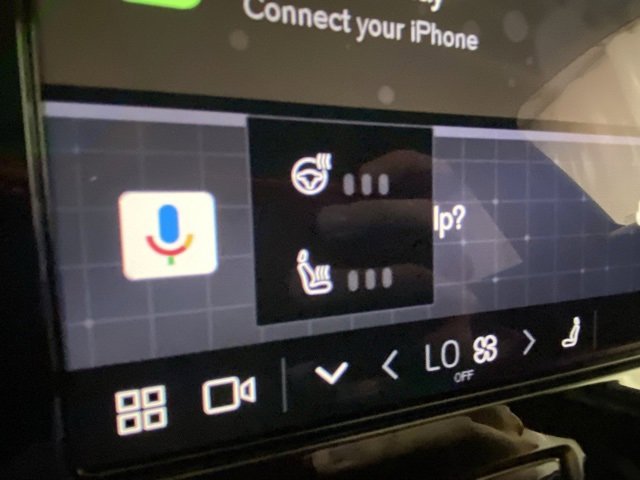 Used 2025 Volvo XC40 B5 Core image 25