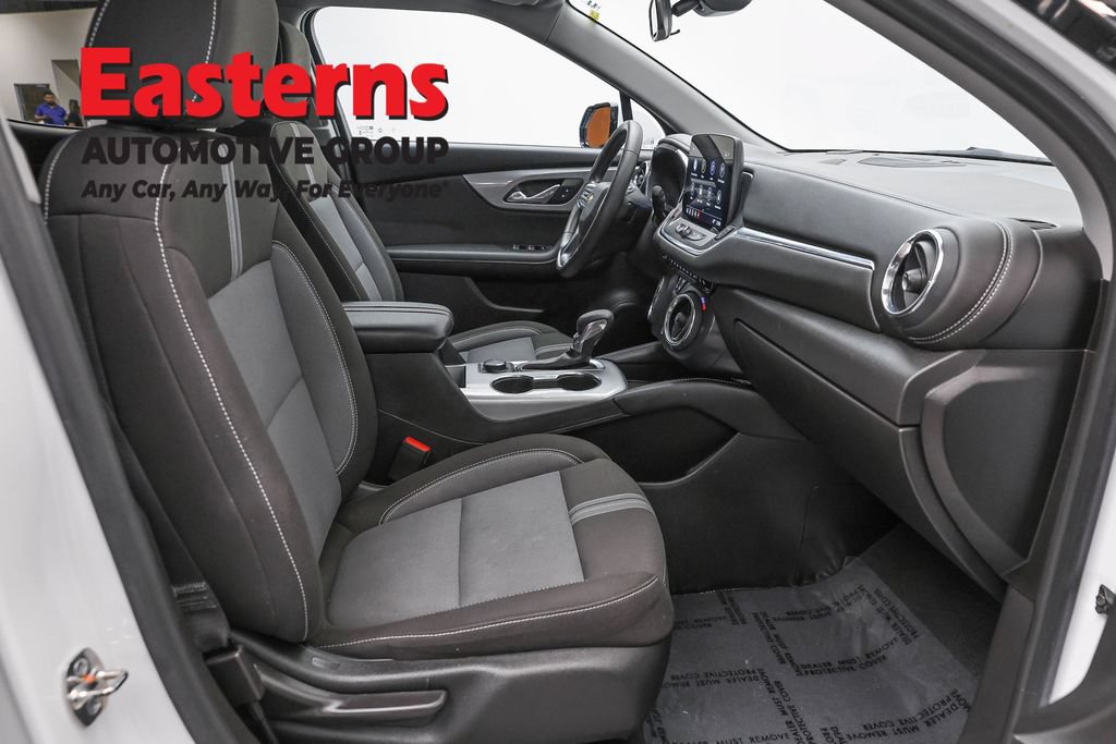 Used 2025 Chevrolet Blazer LT FWD image 27