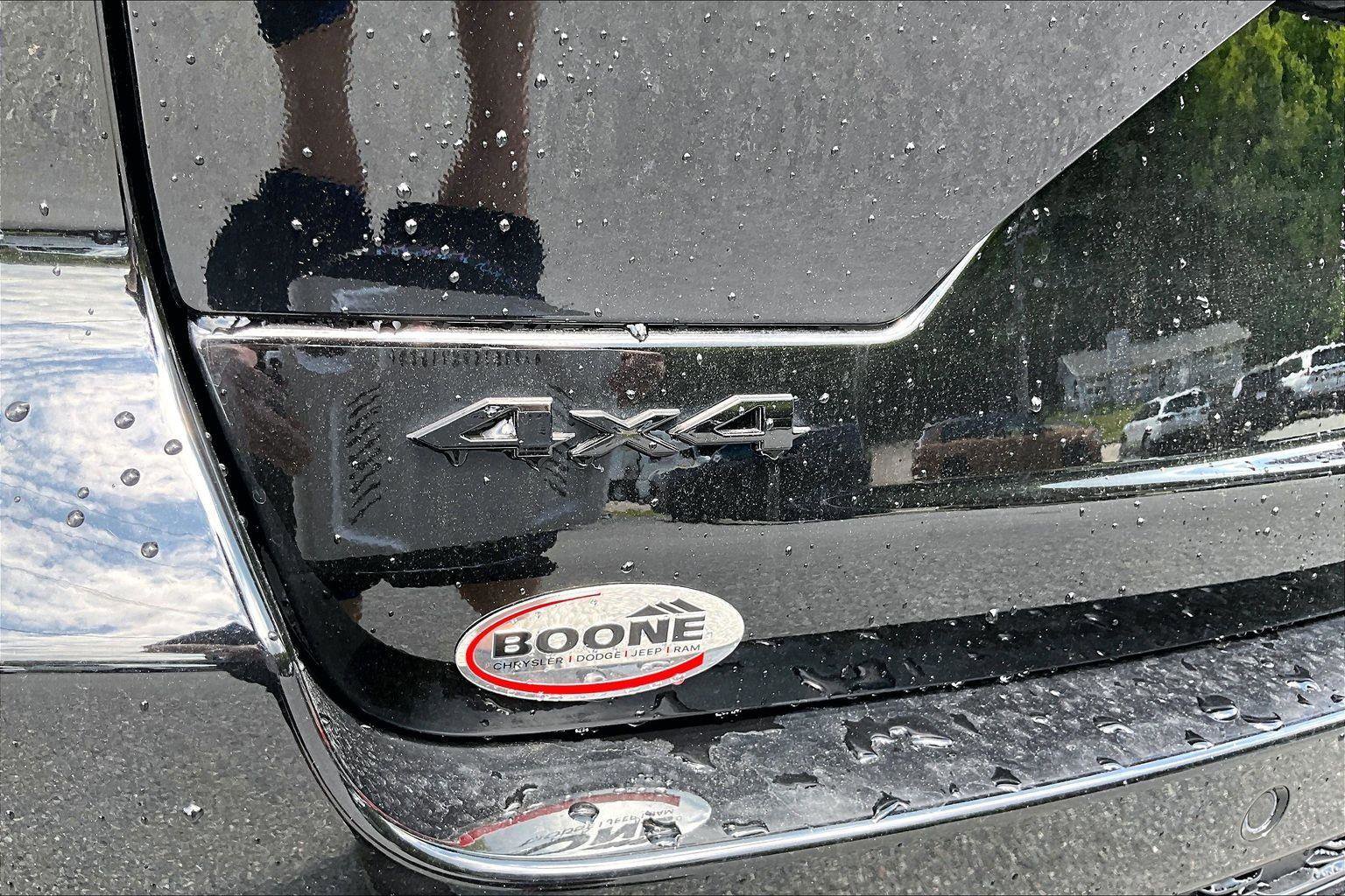 New 2025 Jeep Grand Cherokee Limited AWD/4WD image 12