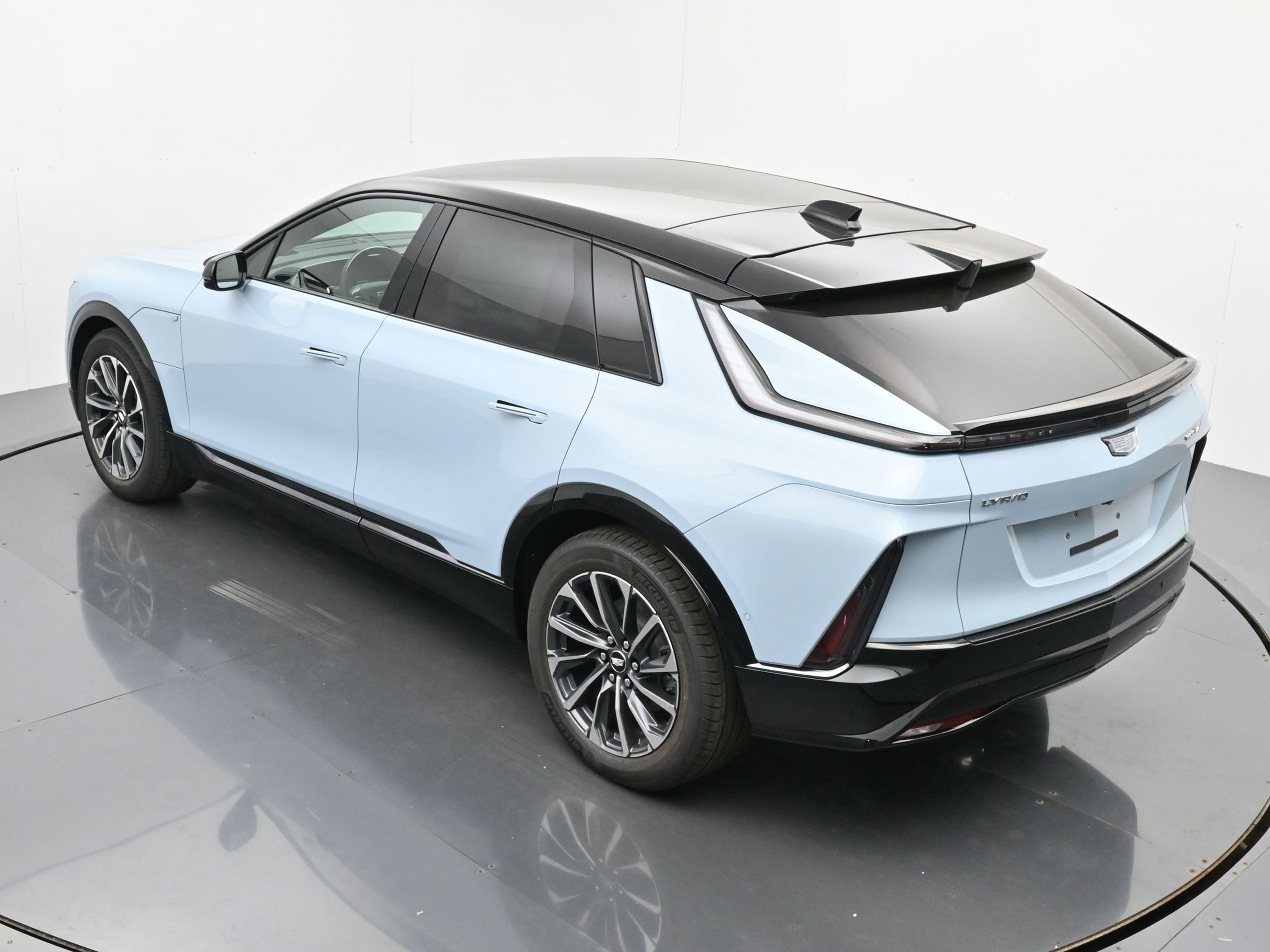 New 2026 Cadillac Lyriq Sport image 25