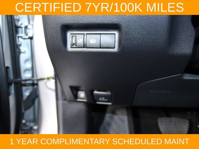 Used 2022 Toyota RAV4 XLE AWD/4WD image 18