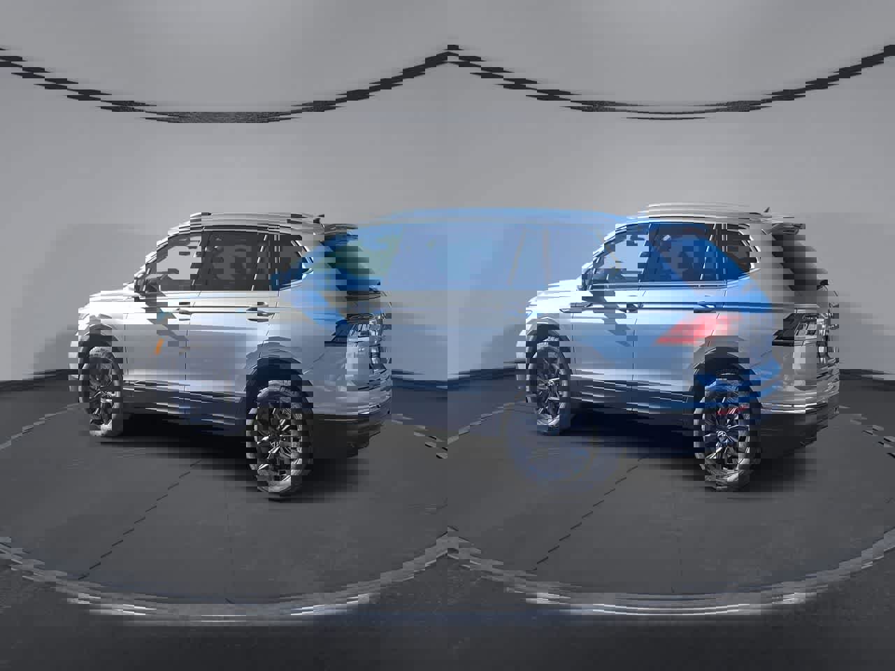 Used 2024 Volkswagen Tiguan SE image 6