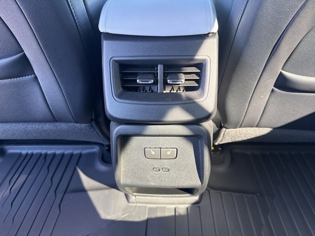 New 2025 Chevrolet Equinox EV LT w/ Convenience Package II image 23