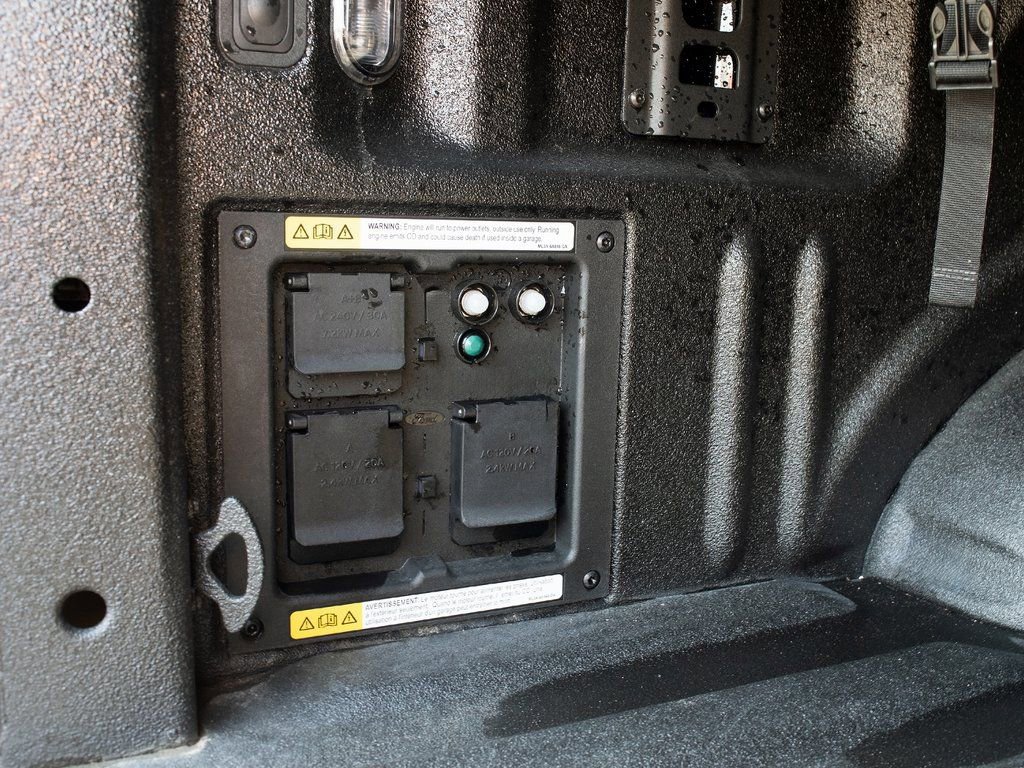 Used 2024 Ford F150 Platinum image 7