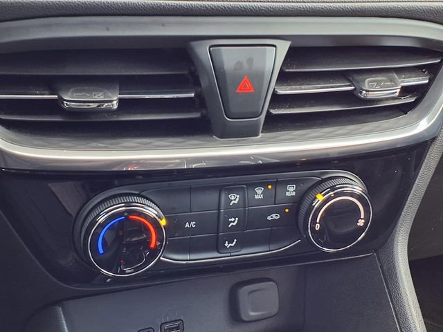 Used 2024 Buick Encore GX Sport Touring image 10