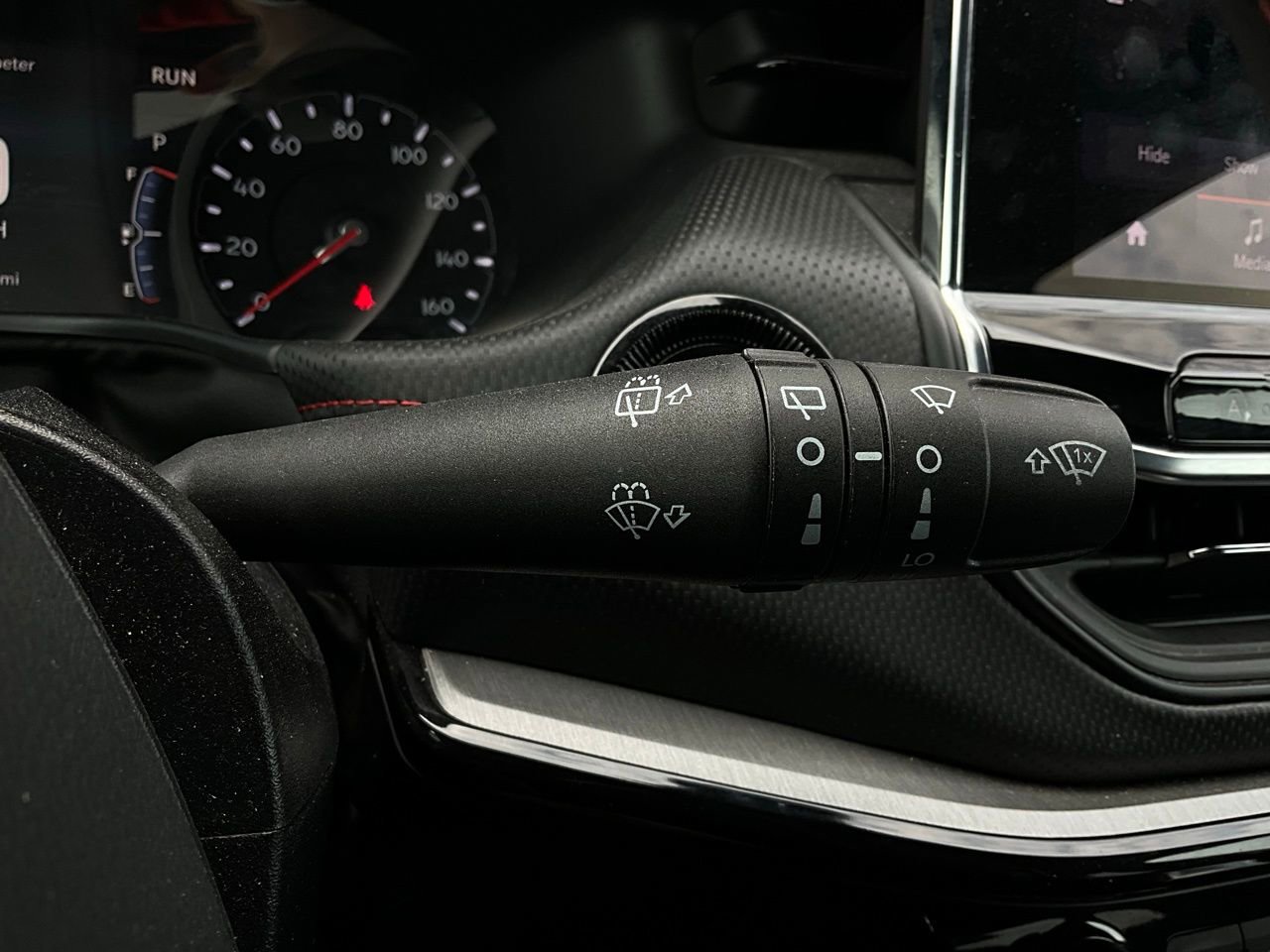 Used 2025 Jeep Compass Trailhawk image 37