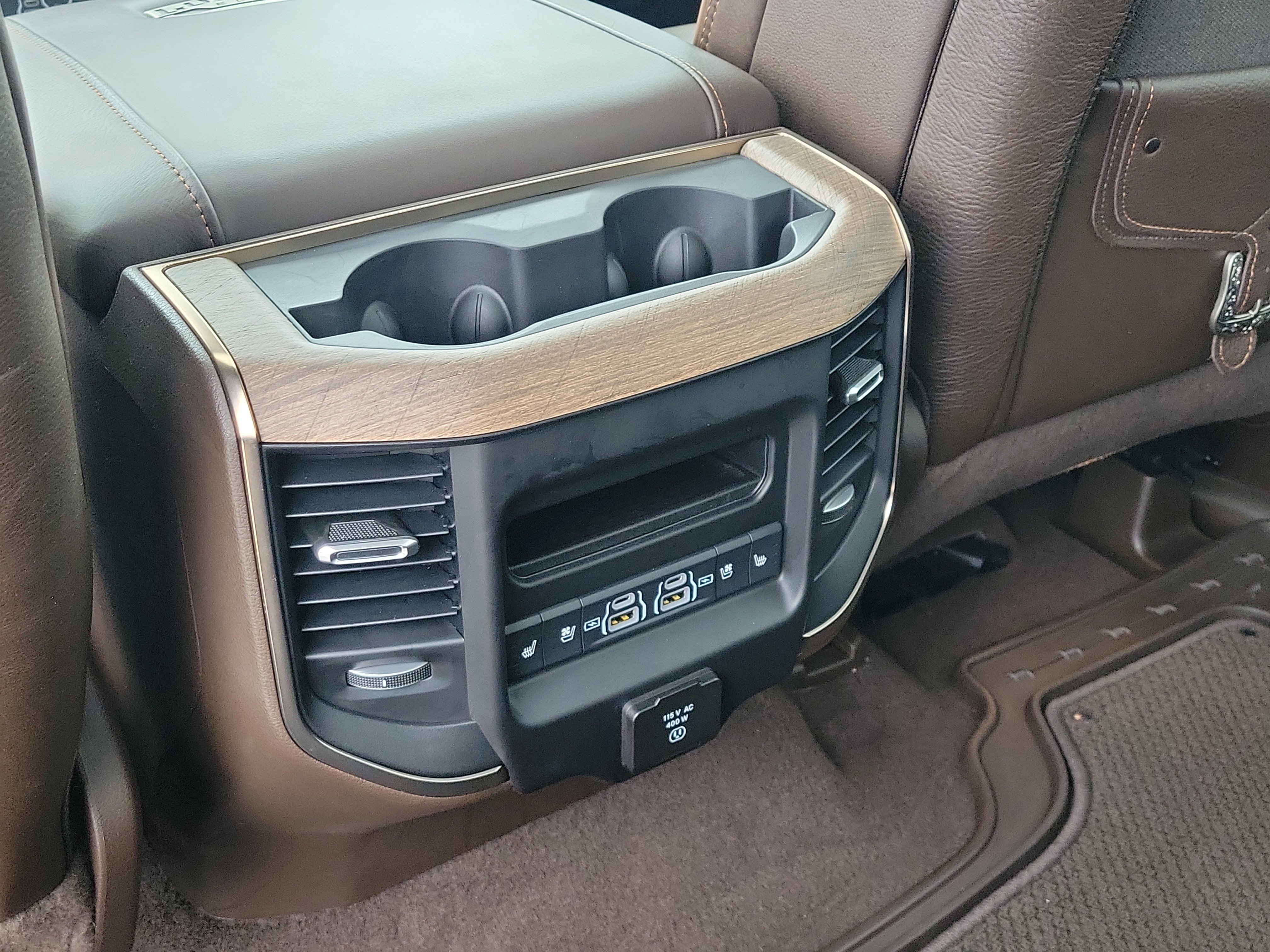 Used 2025 RAM 1500 Limited AWD/4WD image 15