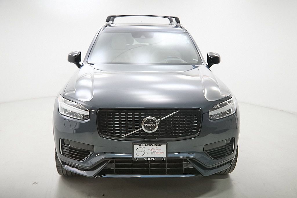 Used 2022 Volvo XC90 T8 R-Design image 5