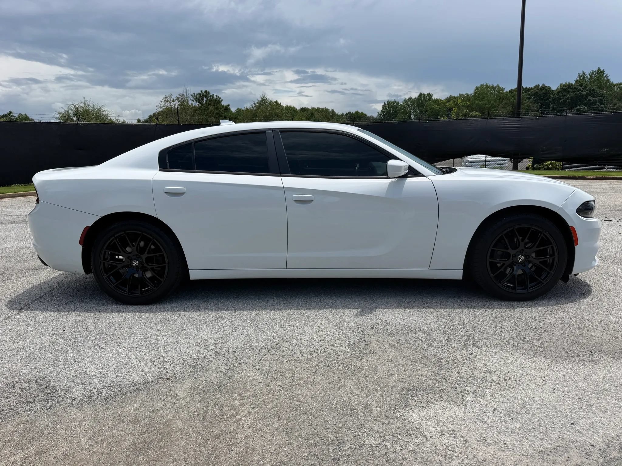 Used 2018 Dodge Charger SXT Plus RWD image 6