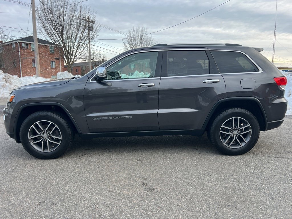Used 2018 Jeep Grand Cherokee Limited image 2