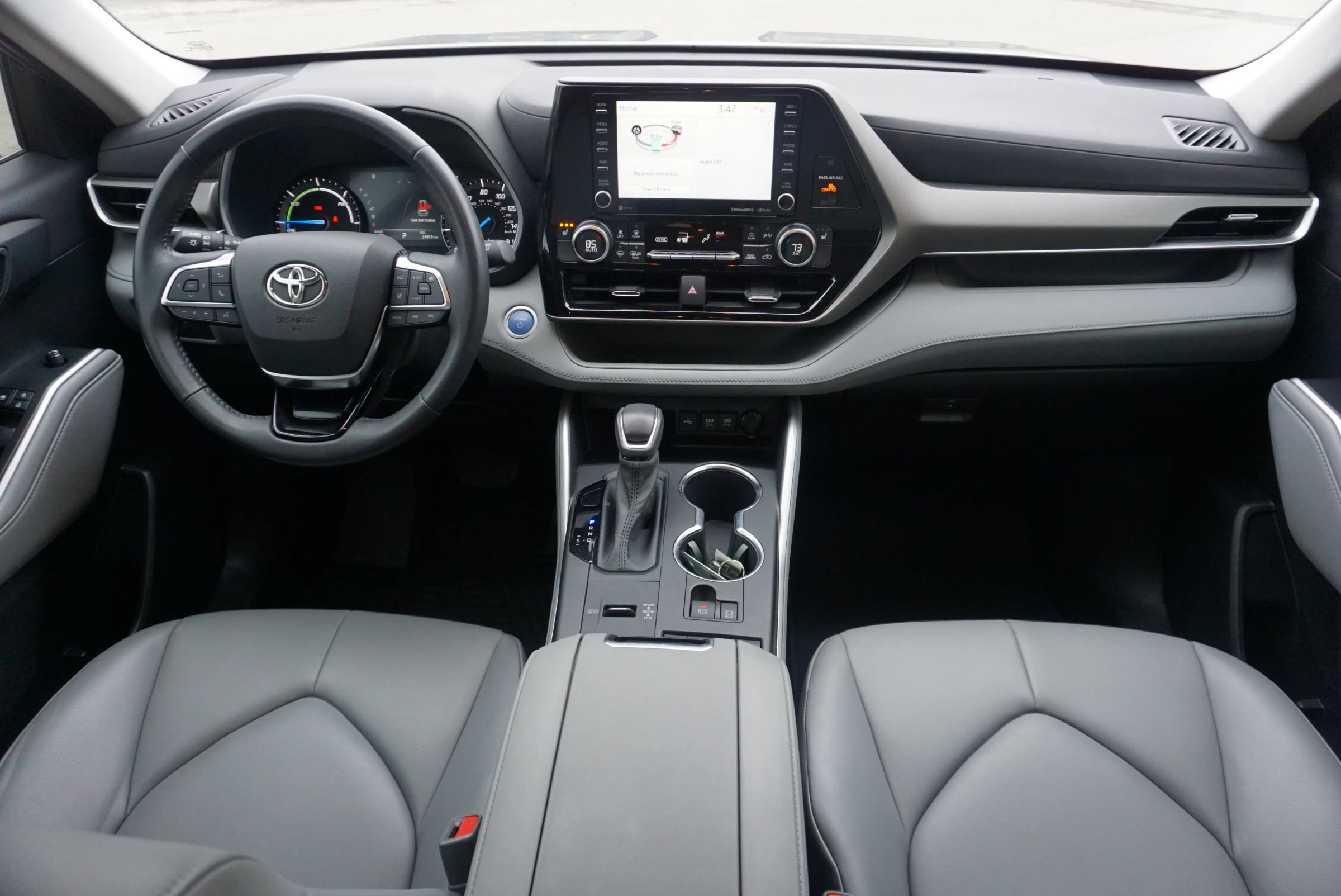 Used 2021 Toyota Highlander XLE image 25