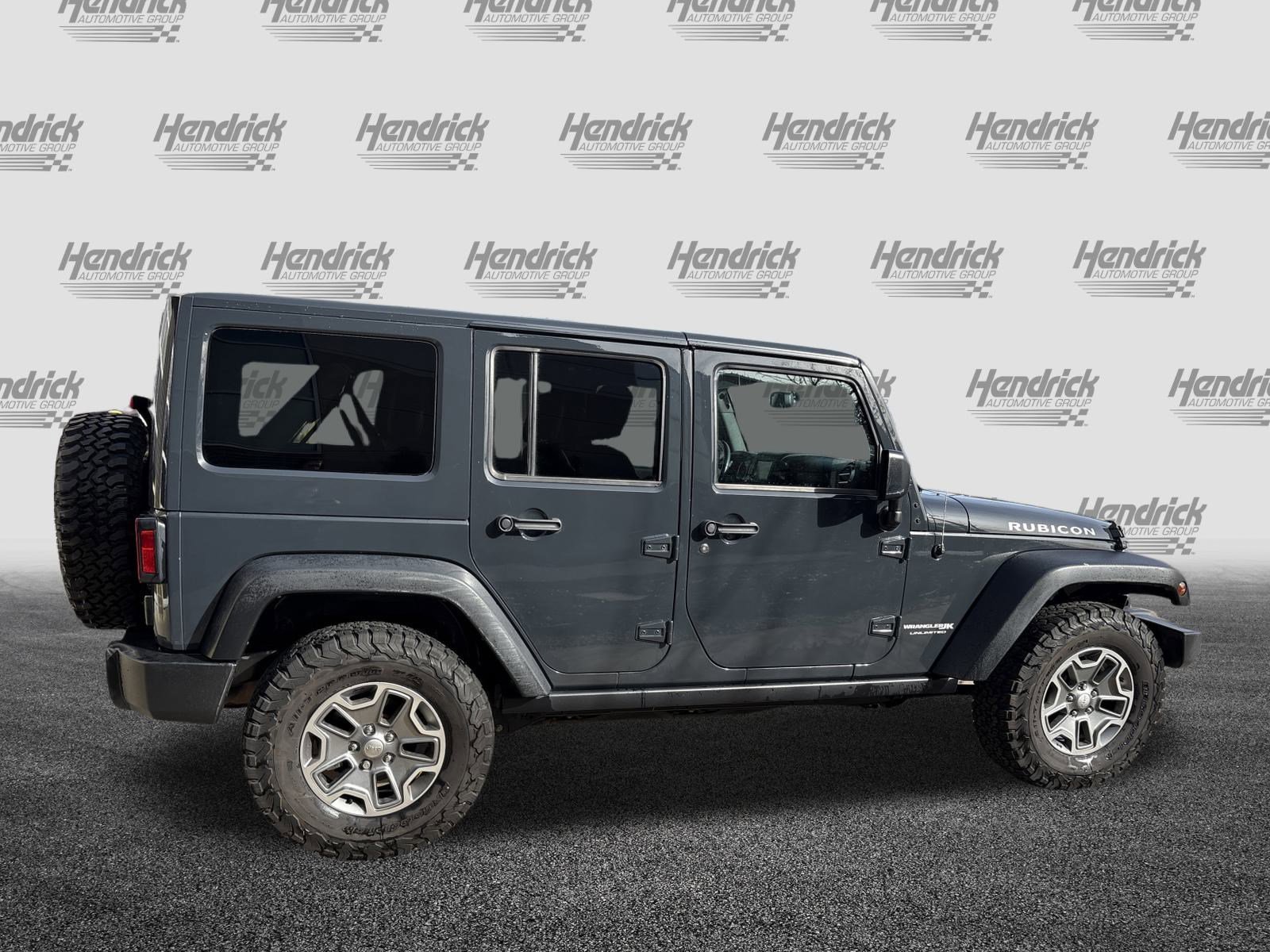 Used 2018 Jeep Wrangler Unlimited Rubicon w/ Cold Weather Group image 11