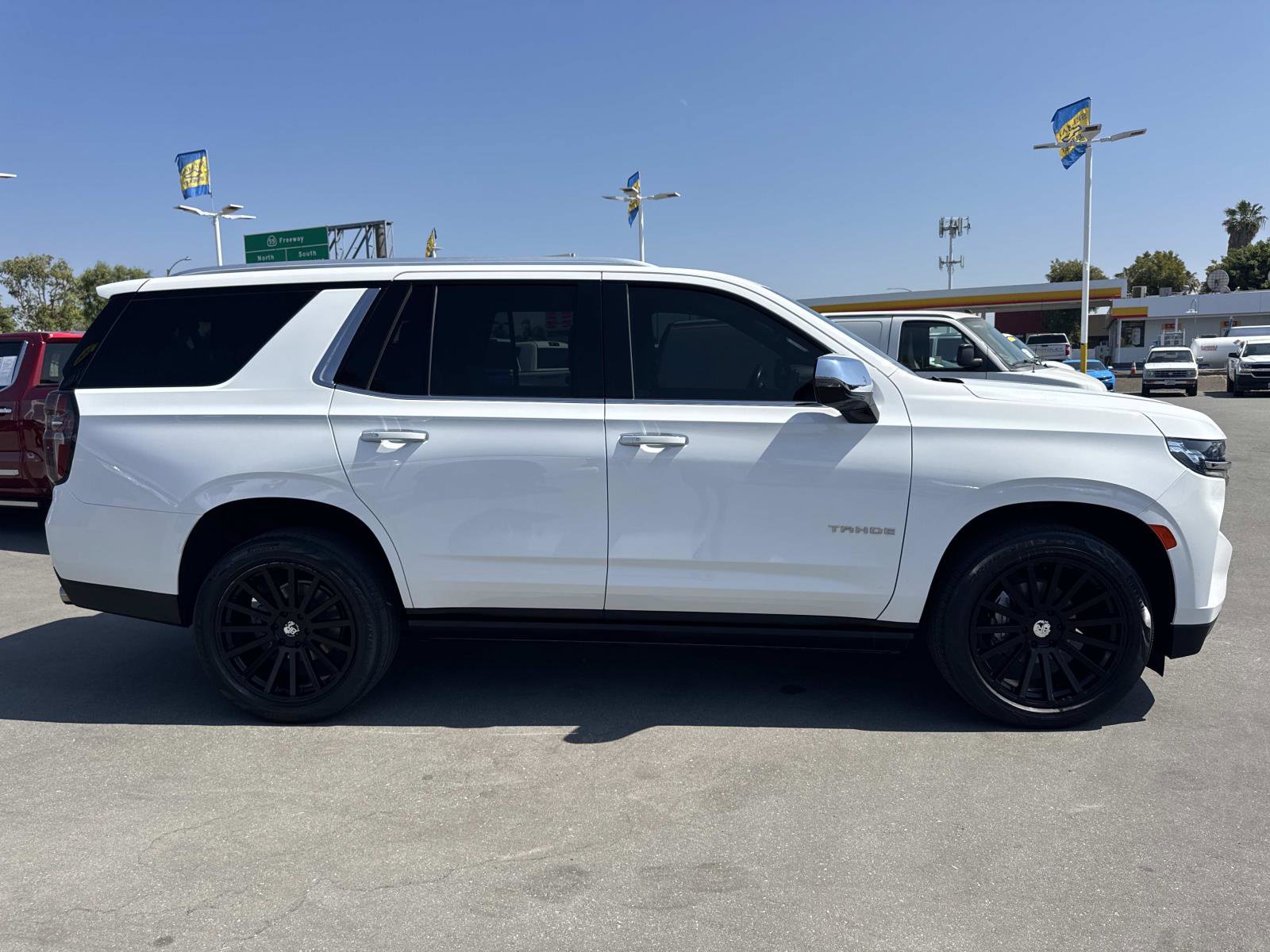 Used 2021 Chevrolet Tahoe Premier w/ Max Trailering Package image 4