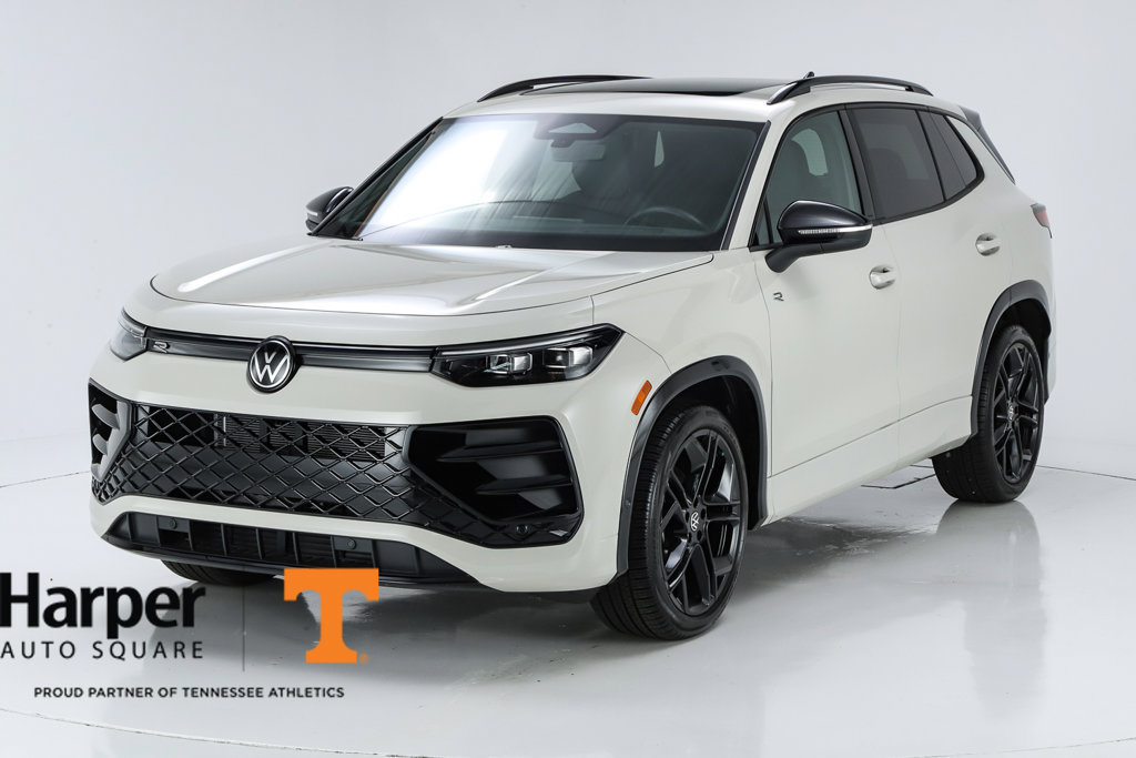 New 2025 Volkswagen Tiguan SE R-Line FWD image 40