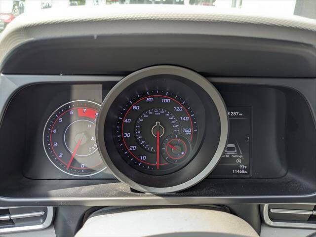 Used 2021 Hyundai Elantra SE FWD image 20