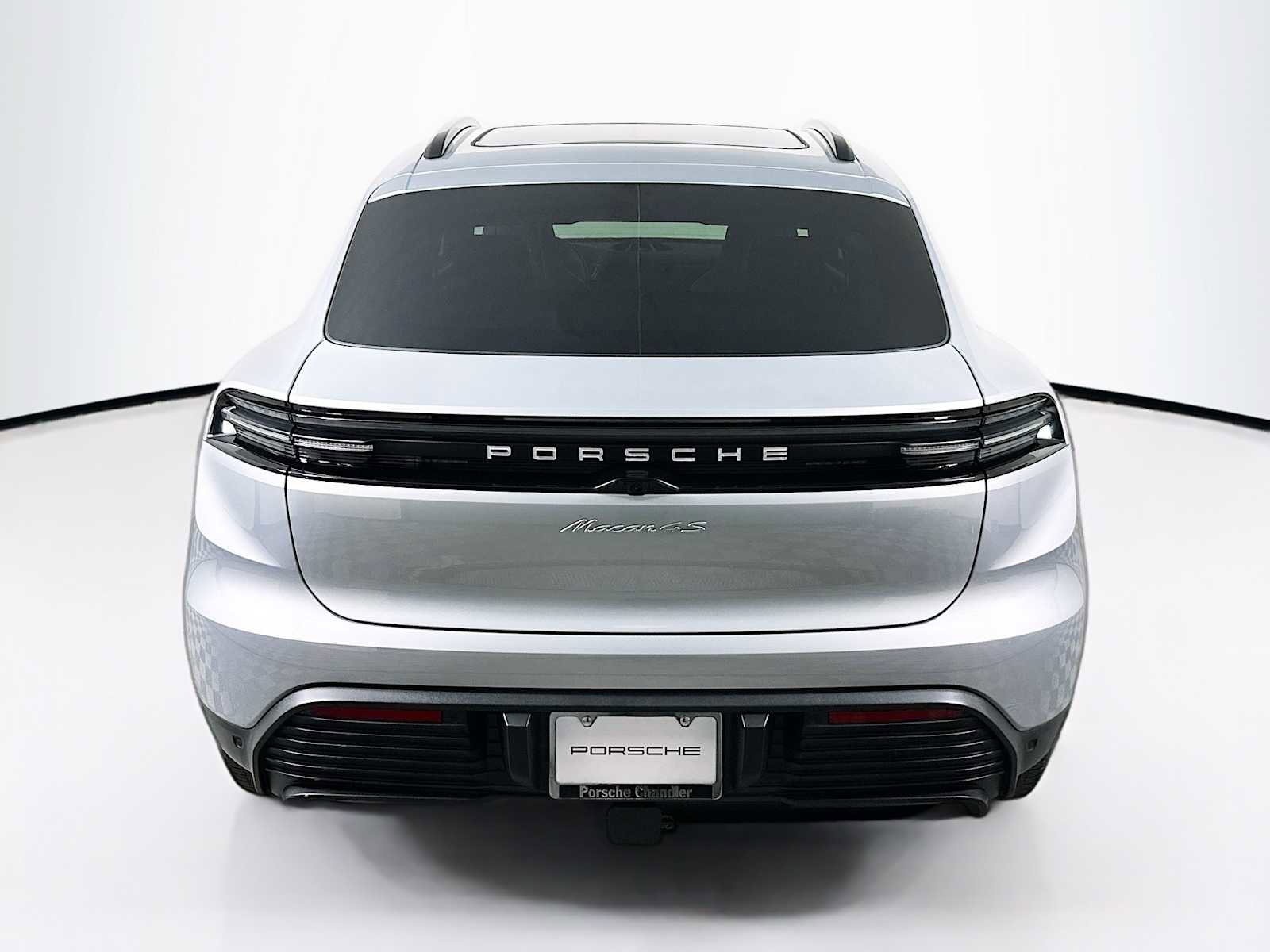 Certified 2025 Porsche Macan 4S Electric image 10