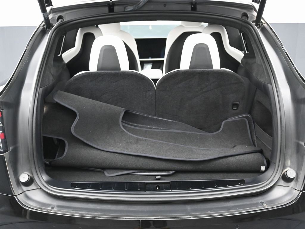 Used 2022 Tesla Model X Plaid image 13