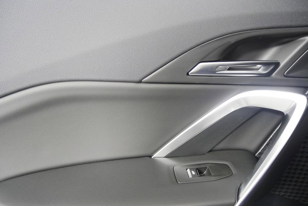 Used 2025 BMW X1 xDrive28i w/ Convenience Package AWD/4WD image 13