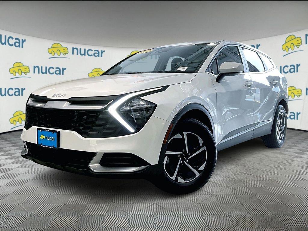 Used 2023 Kia Sportage LX image 3