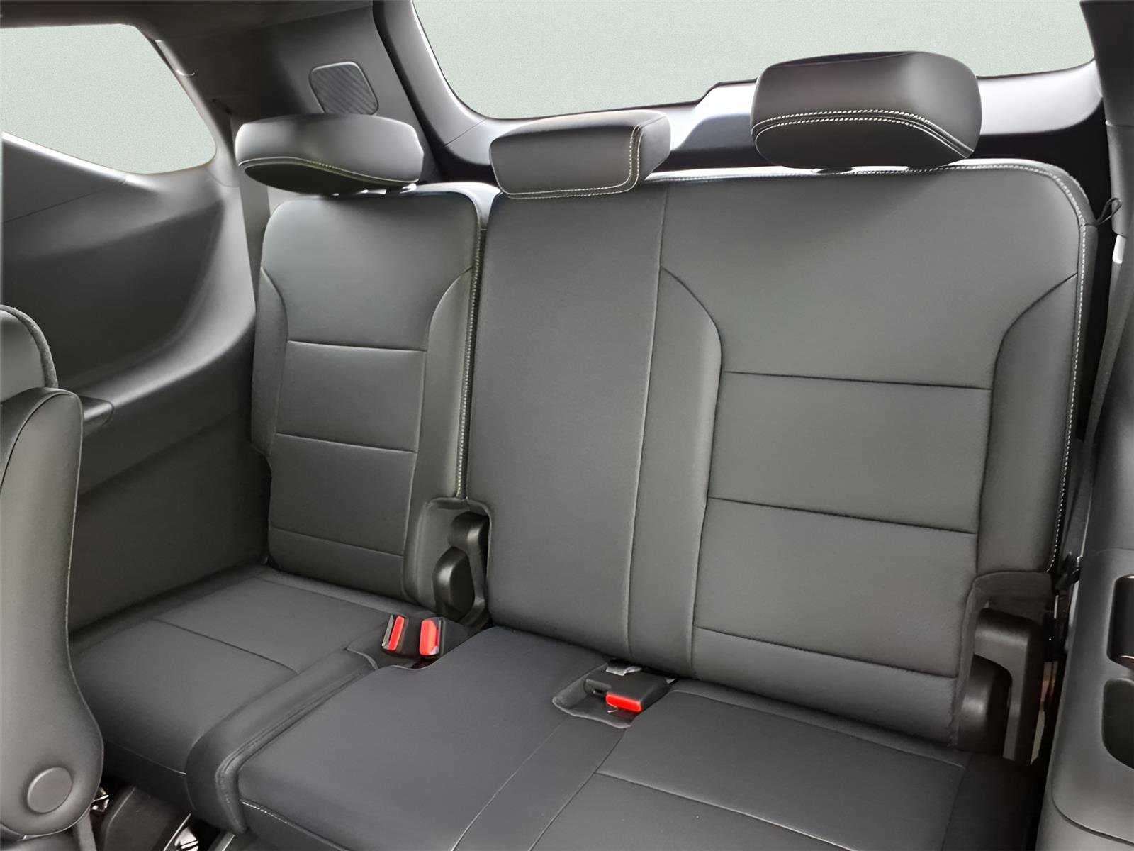 New 2026 Chevrolet Traverse LT w/ Sun and Wheel Package image 11