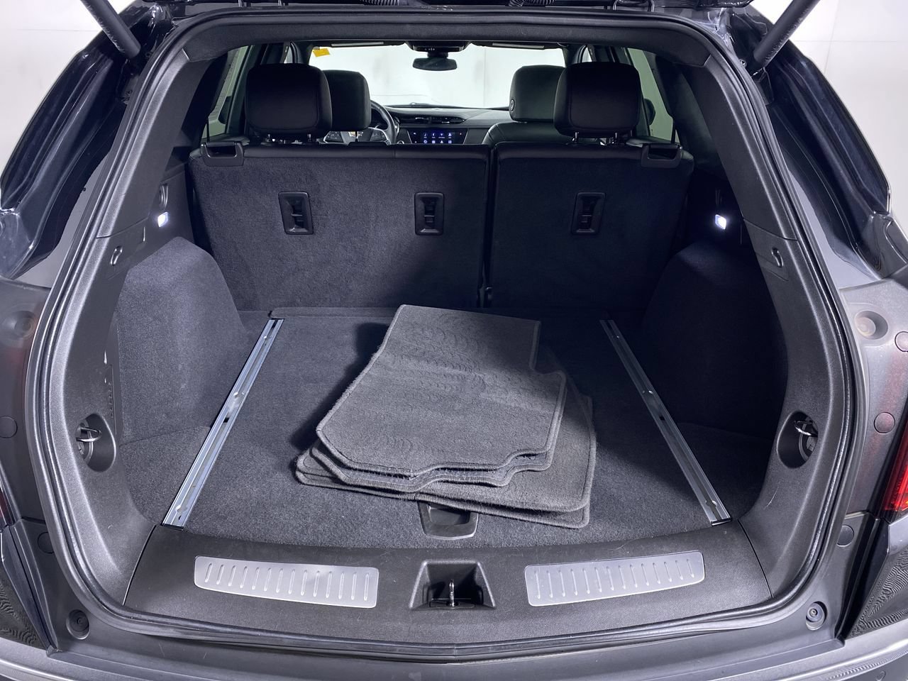 Certified 2020 Cadillac XT5 Premium Luxury FWD image 15