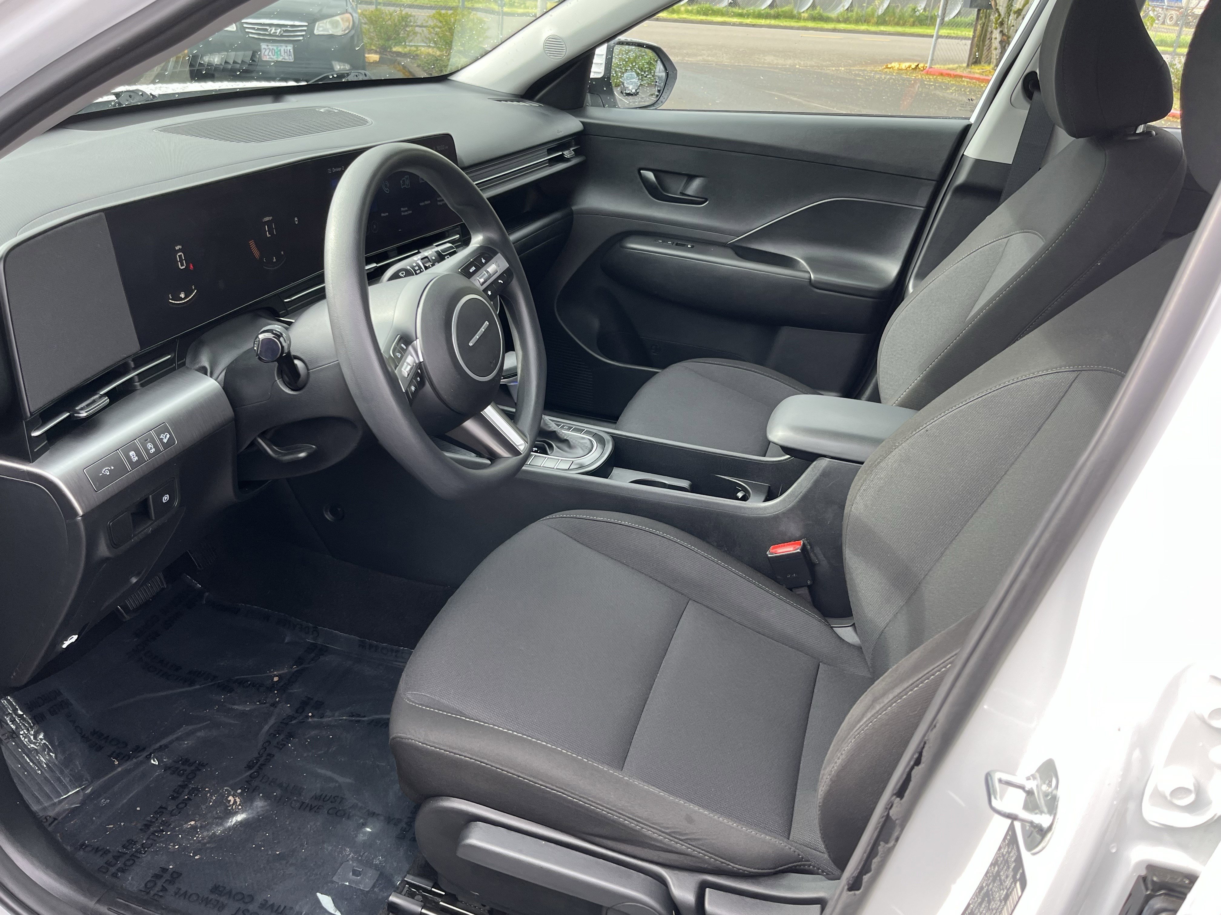 Used 2024 Hyundai Kona SE image 9