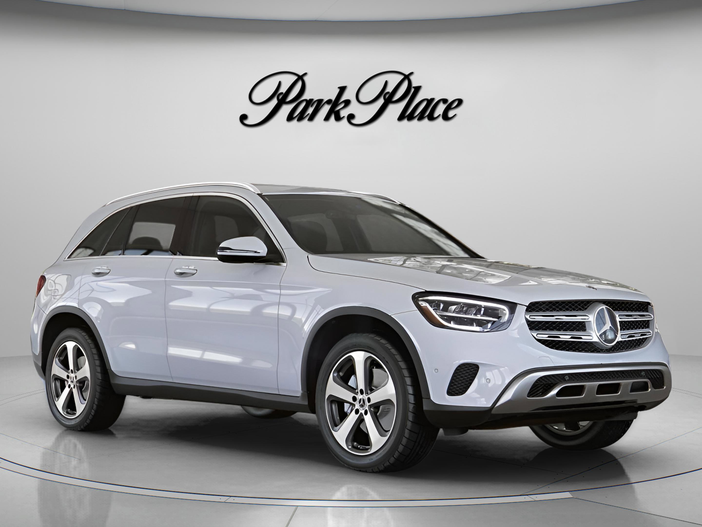 Certified 2022 Mercedes-Benz GLC 300 4MATIC w/ Premium Package Lite image 32