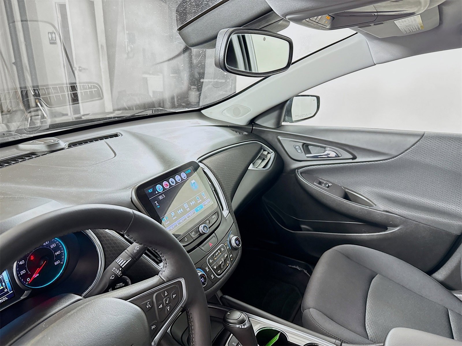 Used 2017 Chevrolet Malibu Hybrid w/ Driver Confidence Package image 5