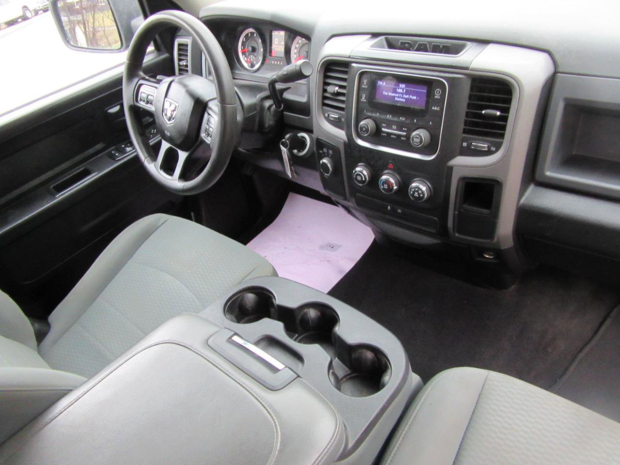 Used 2015 RAM 1500 ST w/ SXT Appearance Group image 13