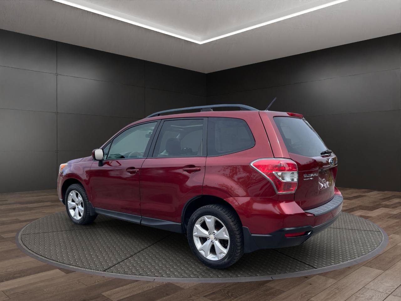Used 2015 Subaru Forester 2.5i Premium w/ All-Weather Package AWD/4WD image 6